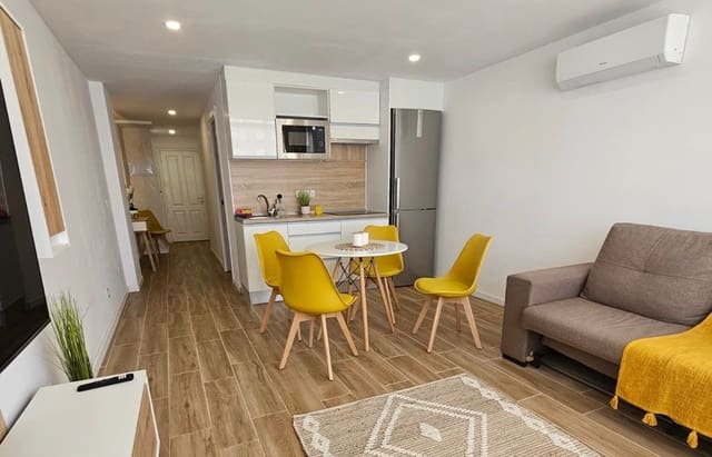 Leilighet til salgs i San Miguel de Abona med svømmebasseng garasje - € 190 000 (Ref: 10158050)
