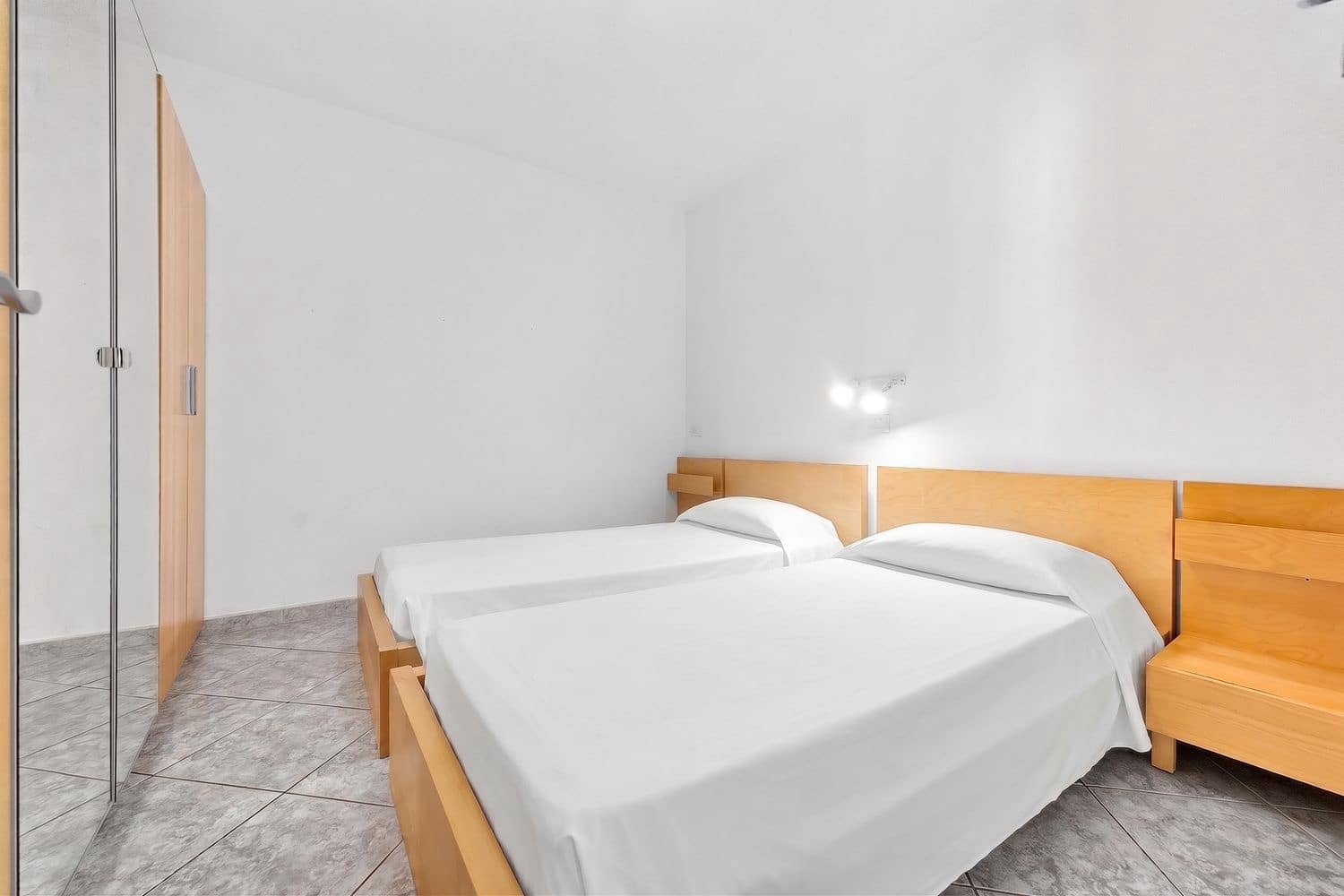 2 slaapkamer Appartement te koop in Arona met zwembad garage - € 290.000 (Ref: 10158051)