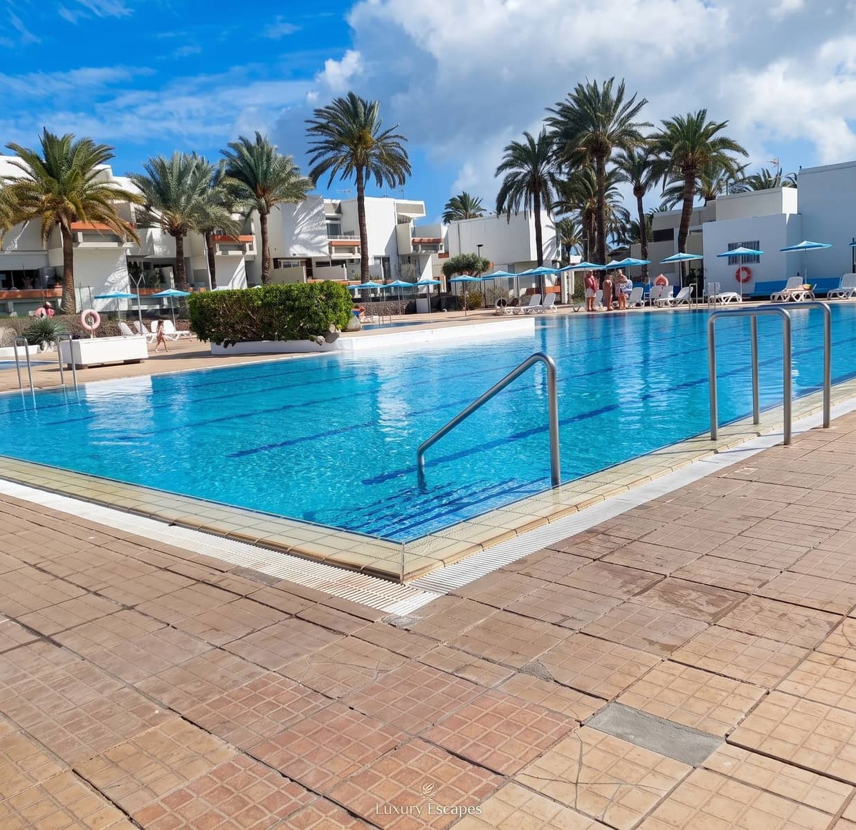 2 slaapkamer Appartement te koop in Arona met zwembad garage - € 290.000 (Ref: 10158051)