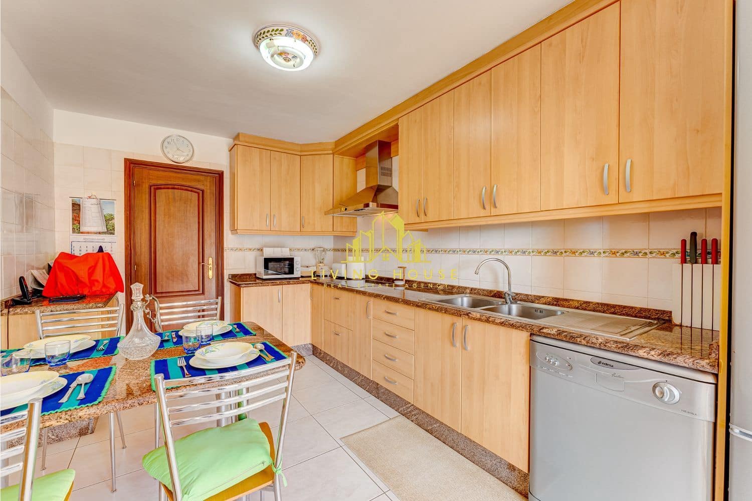 4 soverom Leilighet til salgs i Los Cristianos med svømmebasseng garasje - € 1 250 000 (Ref: 10158052)