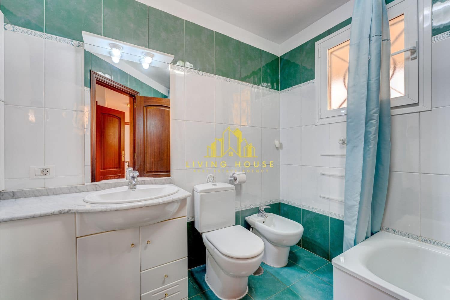 4 soverom Leilighet til salgs i Los Cristianos med svømmebasseng garasje - € 1 250 000 (Ref: 10158052)