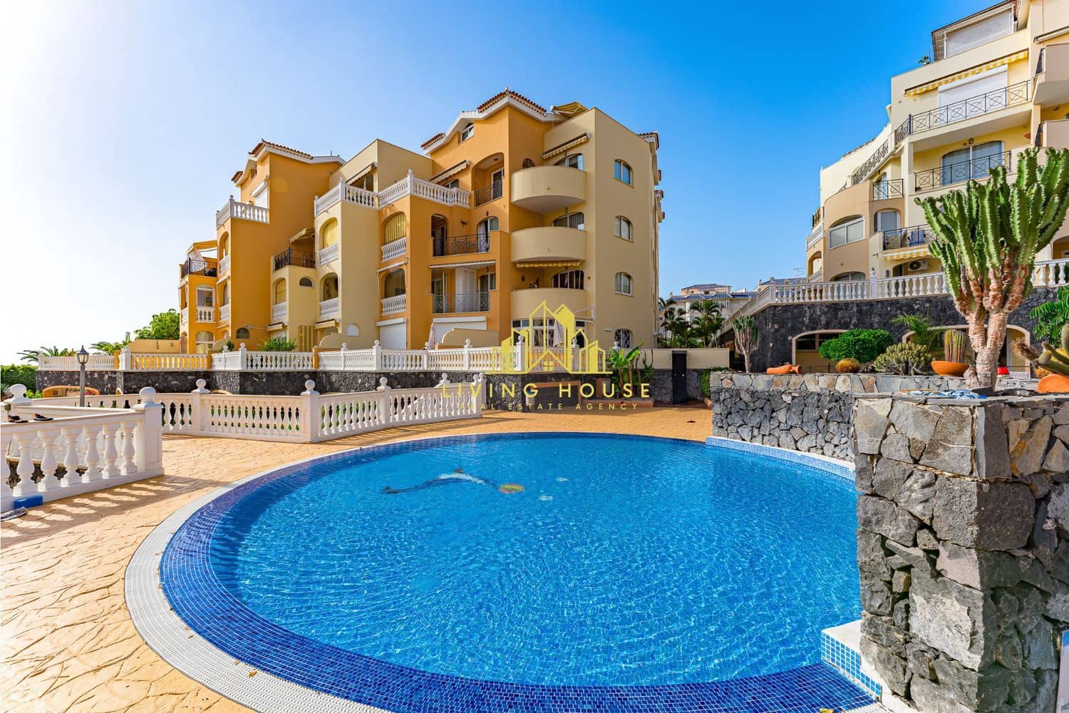 4 soverom Leilighet til salgs i Los Cristianos med svømmebasseng garasje - € 1 250 000 (Ref: 10158052)