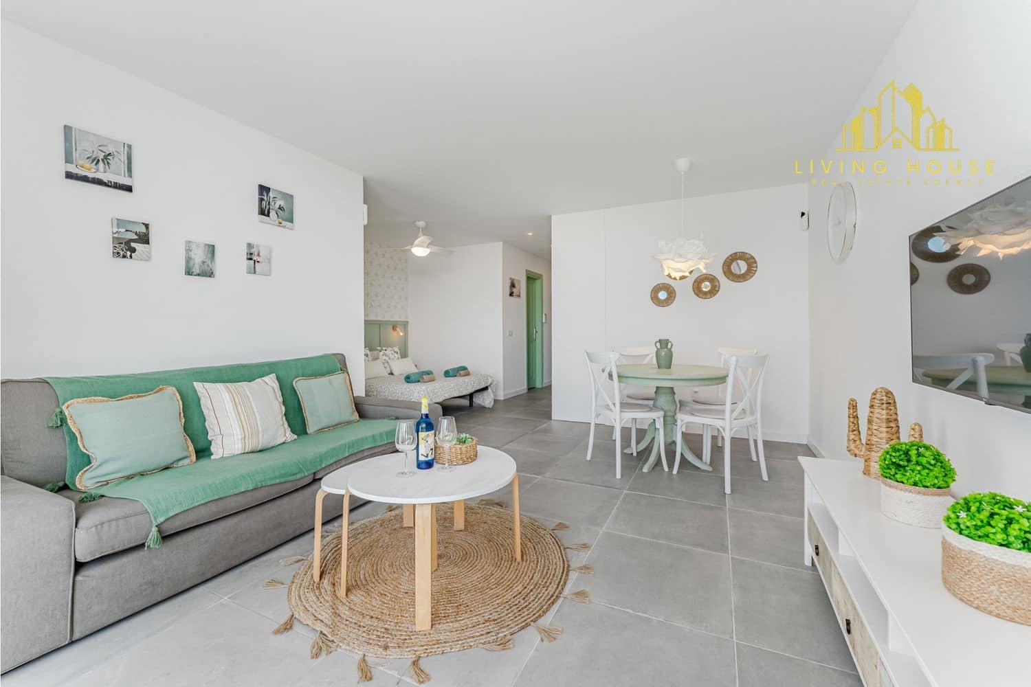 Leilighet til salgs i Santa Cruz de Tenerife med svømmebasseng garasje - € 185 000 (Ref: 10158053)