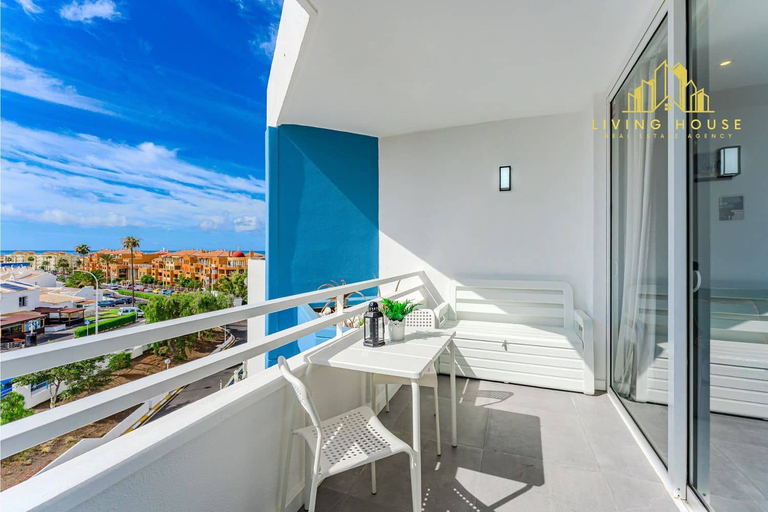 Leilighet til salgs i Santa Cruz de Tenerife med svømmebasseng garasje - € 185 000 (Ref: 10158053)