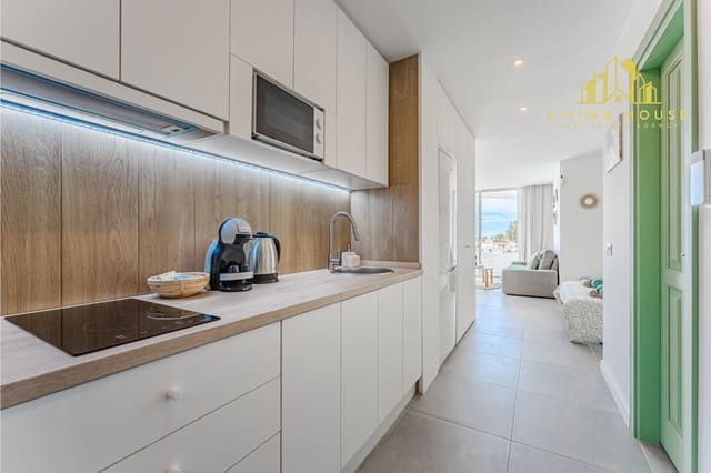 Leilighet til salgs i Santa Cruz de Tenerife med svømmebasseng garasje - € 185 000 (Ref: 10158053)
