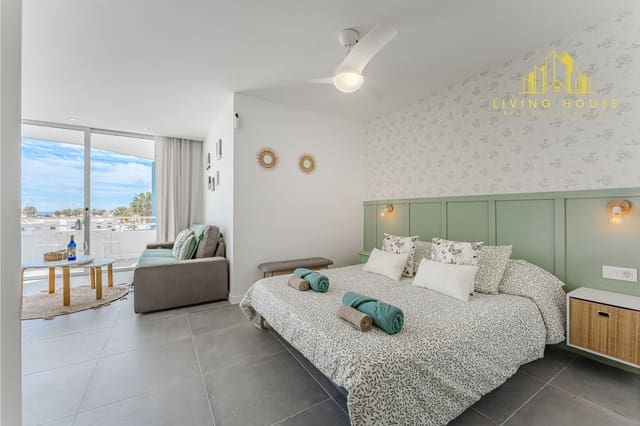 Leilighet til salgs i Santa Cruz de Tenerife med svømmebasseng garasje - € 185 000 (Ref: 10158053)