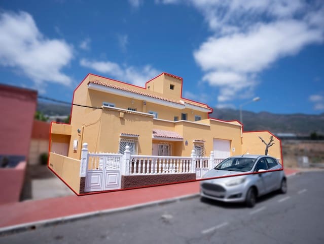 Chalet de 5 habitaciones en Güímar en venta con garaje - 469.000 € (Ref: 10158054)