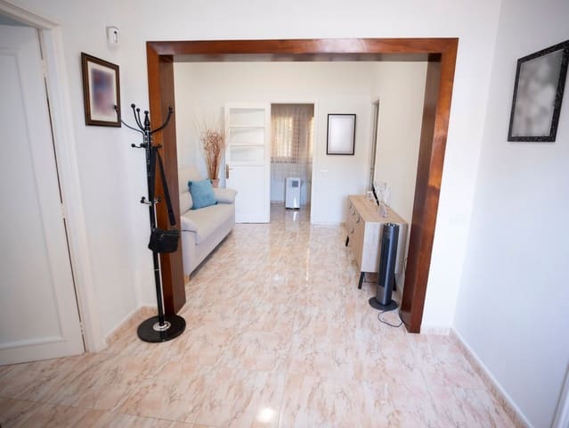 Chalet de 5 habitaciones en Güímar en venta con garaje - 469.000 € (Ref: 10158054)