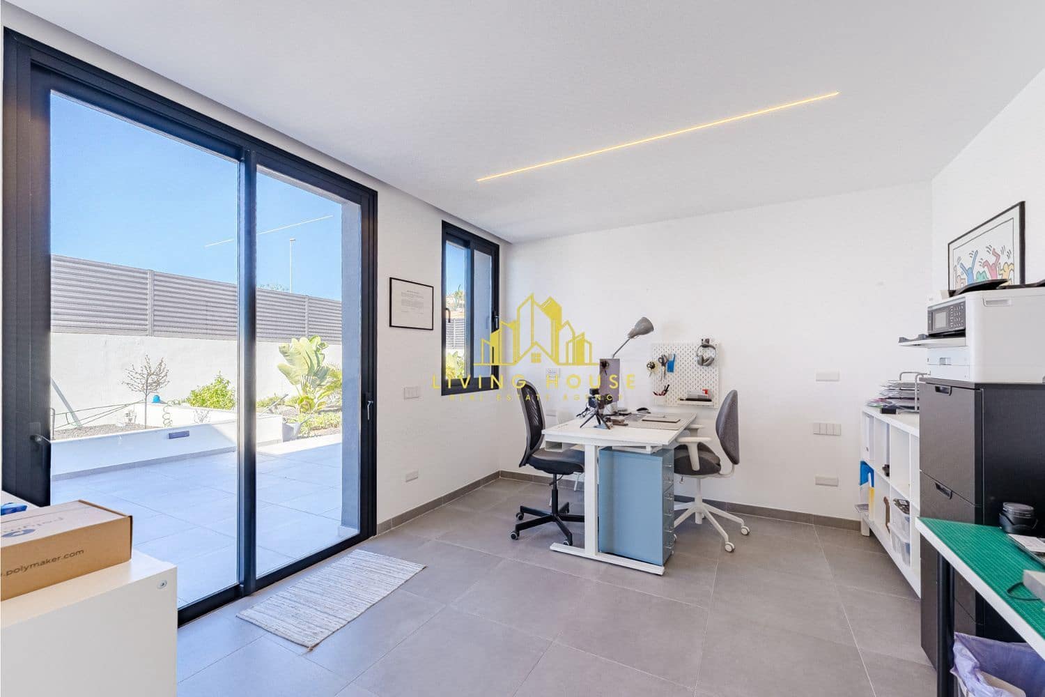 5 bedroom Villa for sale in Armenime with pool garage - € 2,190,000 (Ref: 10158059)