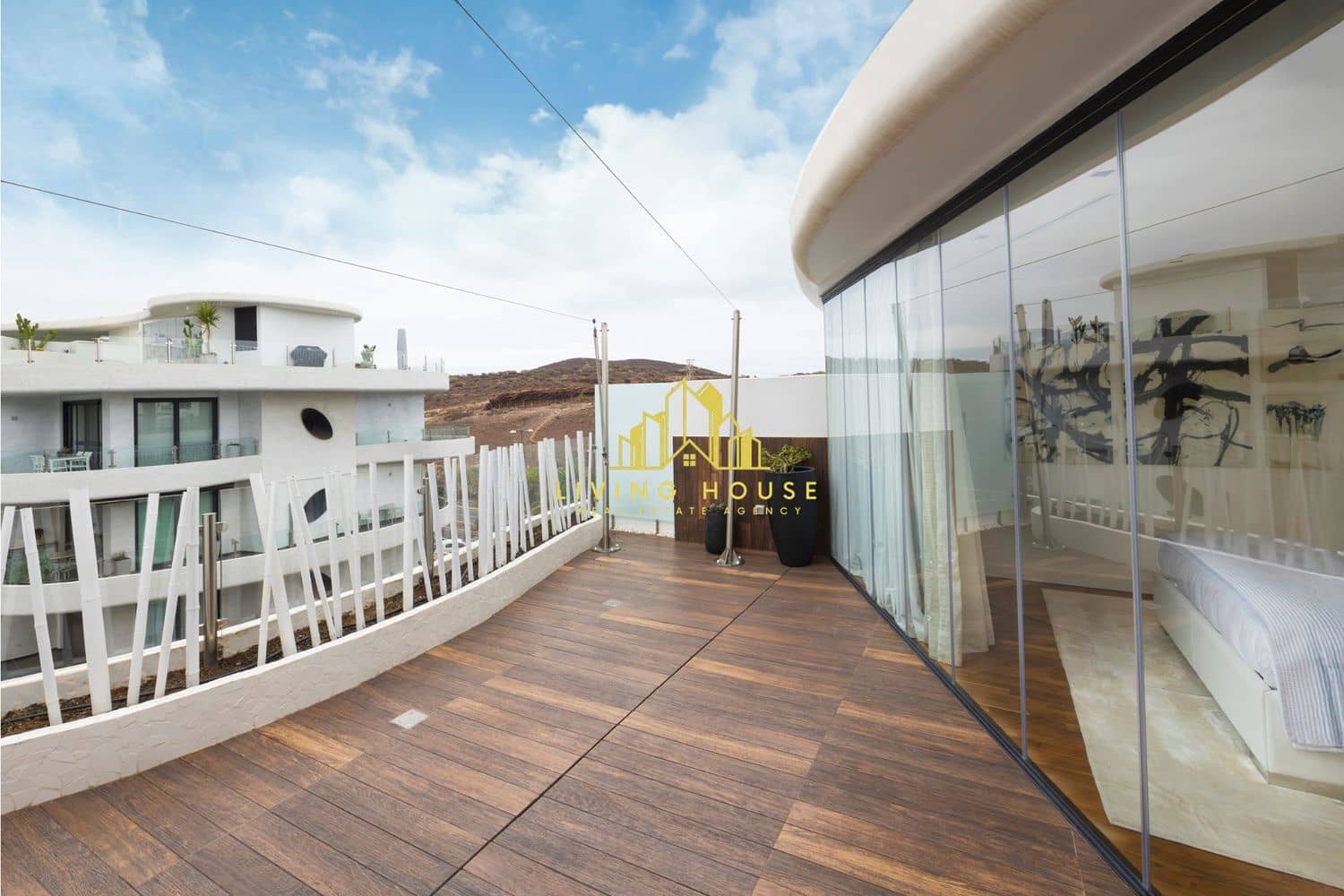 2 bedroom Apartment for sale in Palm-Mar with pool garage - € 745,000 (Ref: 10158060)