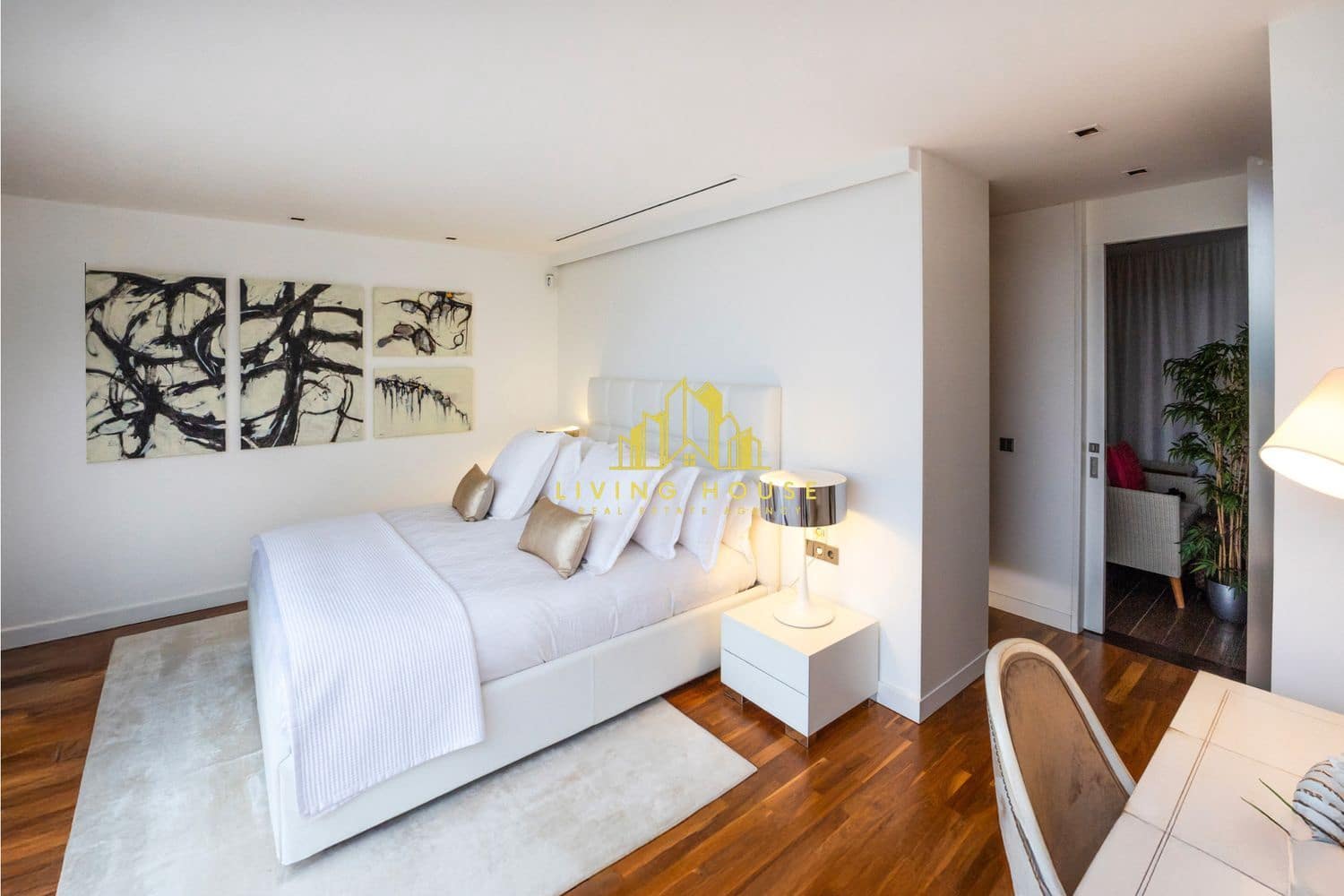 2 bedroom Apartment for sale in Palm-Mar with pool garage - € 745,000 (Ref: 10158060)