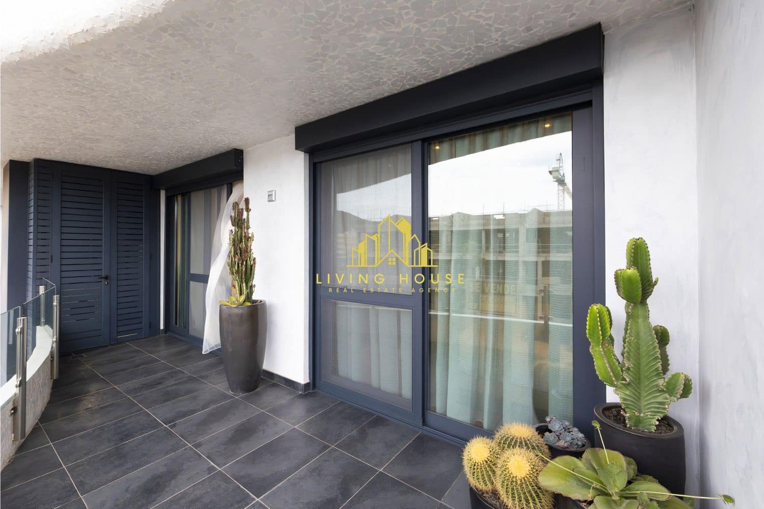 2 bedroom Apartment for sale in Palm-Mar with pool garage - € 745,000 (Ref: 10158060)