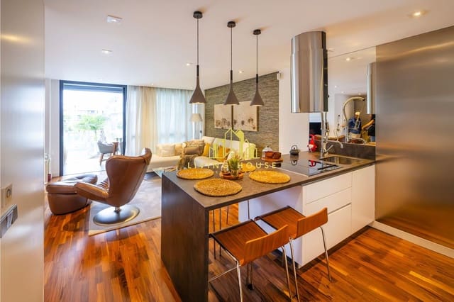 Apartamento de 2 habitaciones en Palm-Mar, Arona en venta con piscina garaje - 745.000 € (Ref: 10158060)