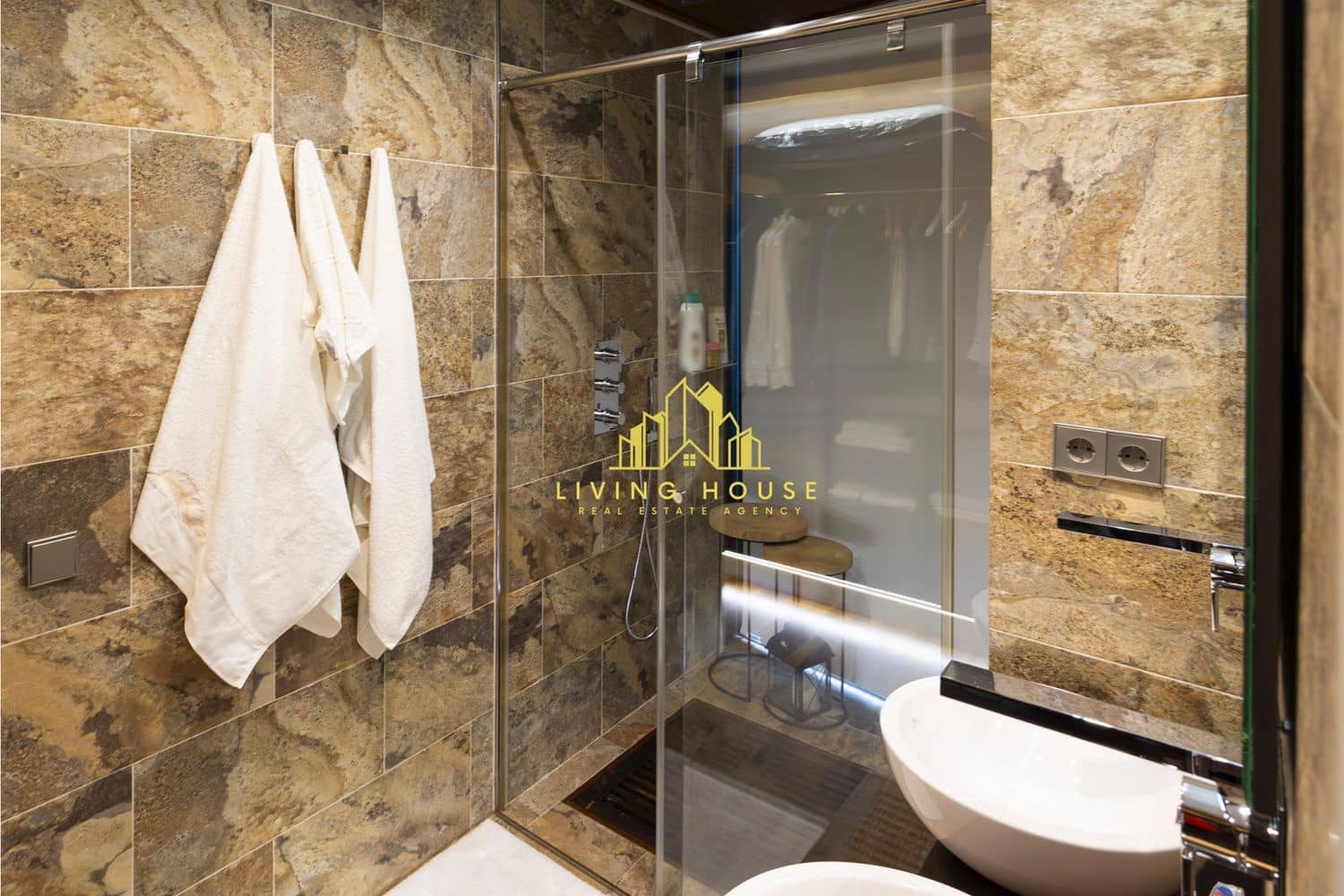 2 bedroom Apartment for sale in Palm-Mar with pool garage - € 745,000 (Ref: 10158060)