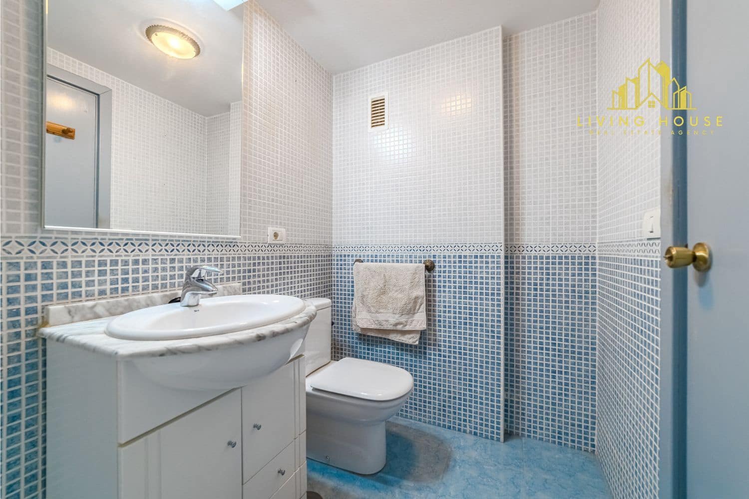 2 soverom Leilighet til salgs i Arona med svømmebasseng garasje - € 311 000 (Ref: 10158062)