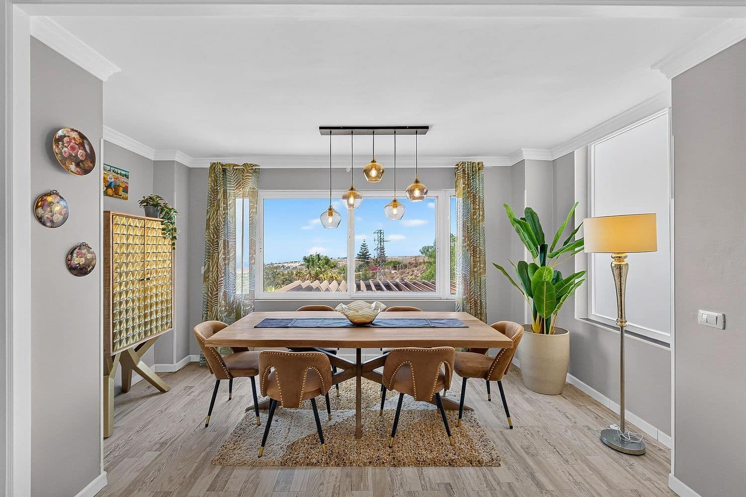 3 soverom Hus til salgs i Chayofa med svømmebasseng garasje - € 769 000 (Ref: 10158063)