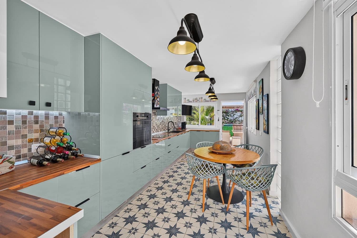 3 soverom Hus til salgs i Chayofa med svømmebasseng garasje - € 769 000 (Ref: 10158063)
