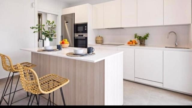 4 soveværelse Villa til salg i San Miguel de Abona med swimmingpool garage - € 795.000 (Ref: 10158064)