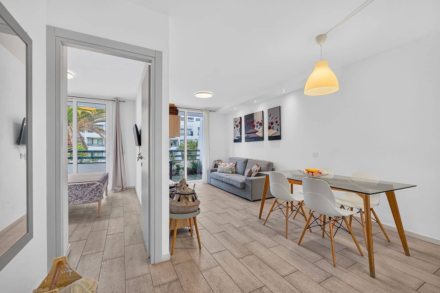 2 soverom Leilighet til salgs i Playa de las Americas med svømmebasseng garasje - € 460 000 (Ref: 10158066)