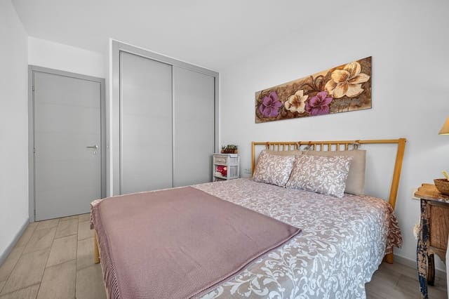2 soverom Leilighet til salgs i Playa de las Americas, Arona med svømmebasseng garasje - € 460 000 (Ref: 10158066)