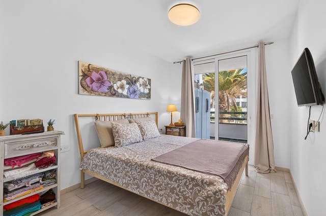 2 soverom Leilighet til salgs i Playa de las Americas, Arona med svømmebasseng garasje - € 460 000 (Ref: 10158066)