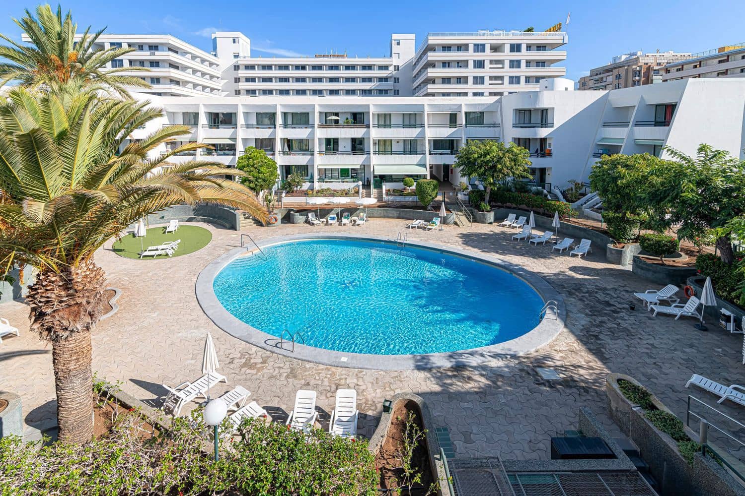 2 soverom Leilighet til salgs i Playa de las Americas med svømmebasseng garasje - € 460 000 (Ref: 10158066)