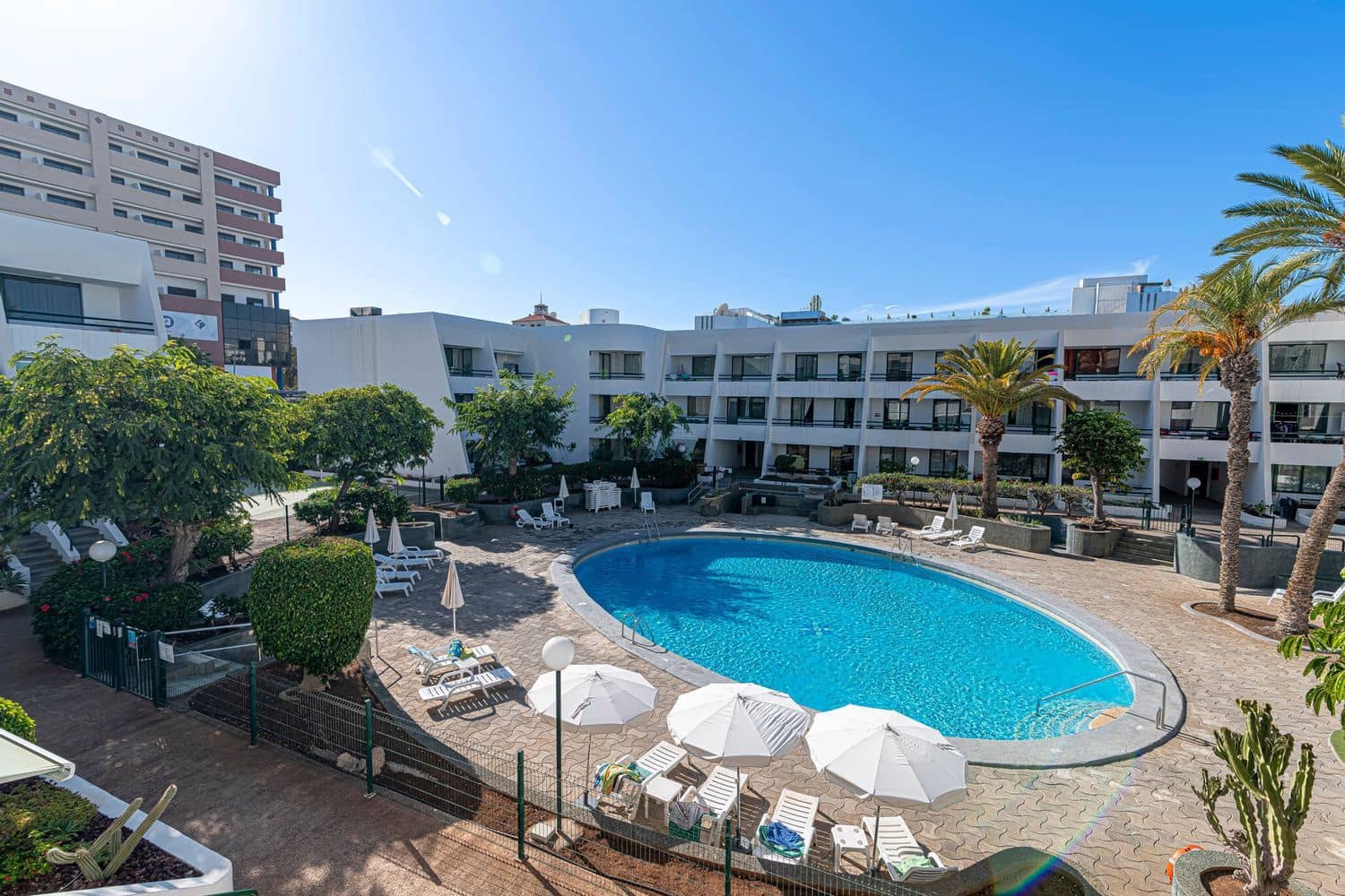 2 soverom Leilighet til salgs i Playa de las Americas med svømmebasseng garasje - € 460 000 (Ref: 10158066)