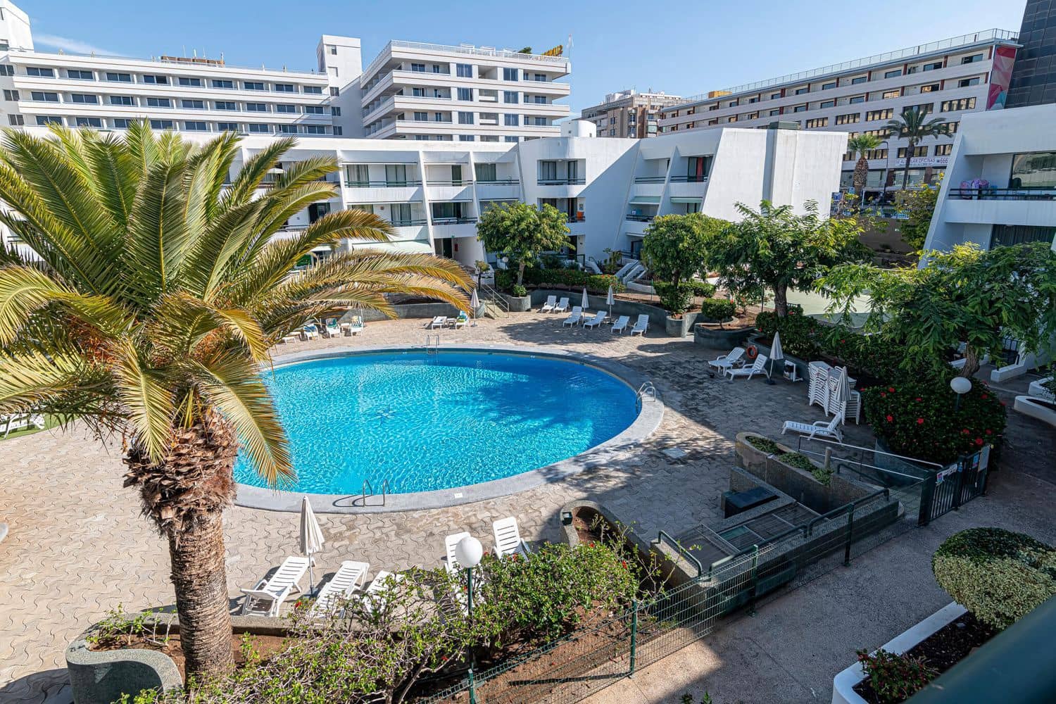 2 soverom Leilighet til salgs i Playa de las Americas med svømmebasseng garasje - € 460 000 (Ref: 10158066)