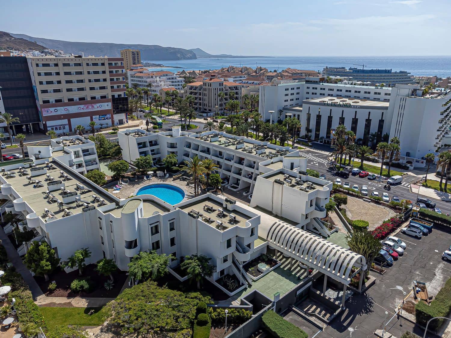 2 soverom Leilighet til salgs i Playa de las Americas med svømmebasseng garasje - € 460 000 (Ref: 10158066)