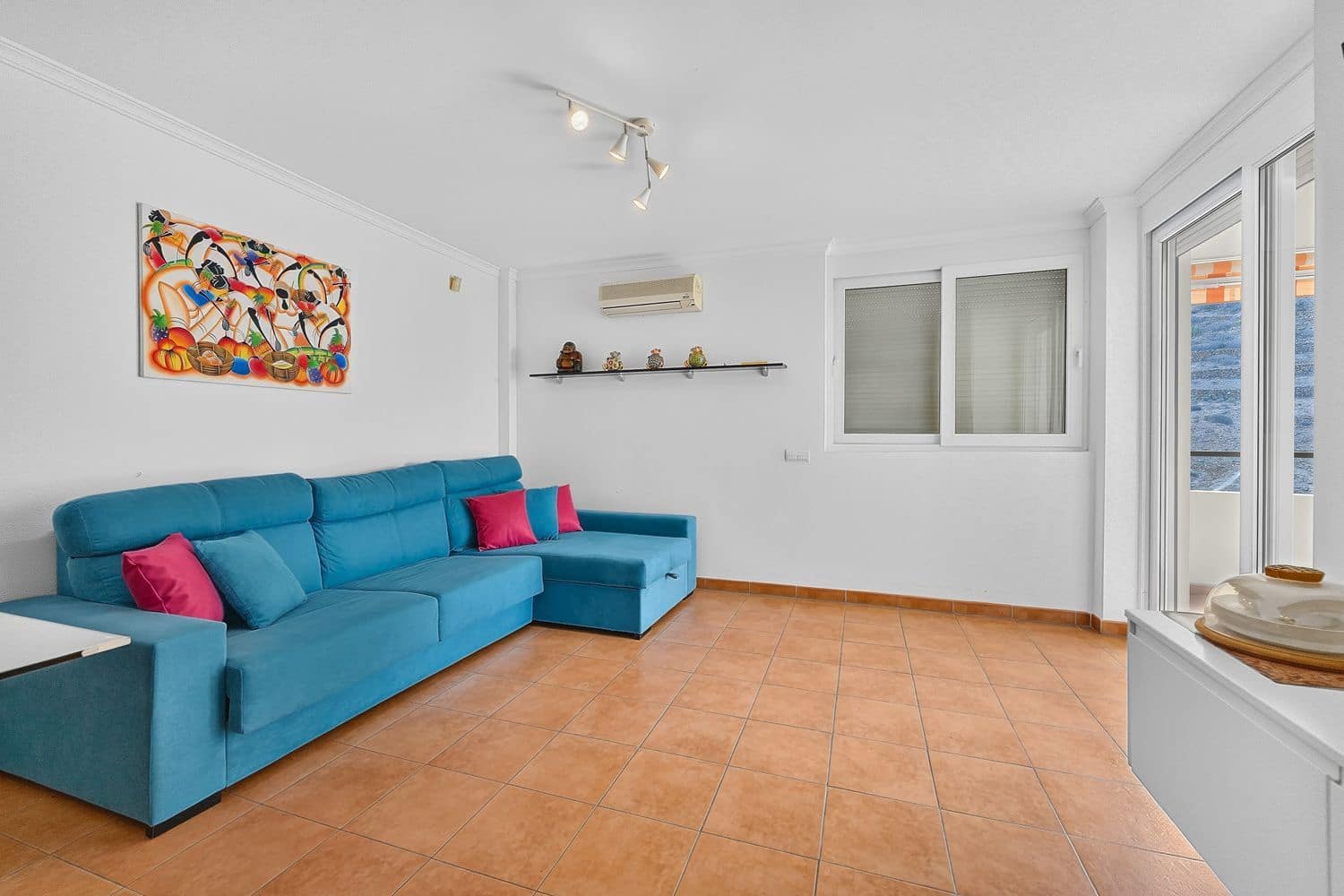 1 soverom Leilighet til salgs i Los Cristianos med svømmebasseng garasje - € 440 000 (Ref: 10158067)