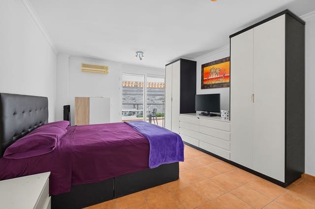 1 soverom Leilighet til salgs i Los Cristianos, Arona med svømmebasseng garasje - € 440 000 (Ref: 10158067)
