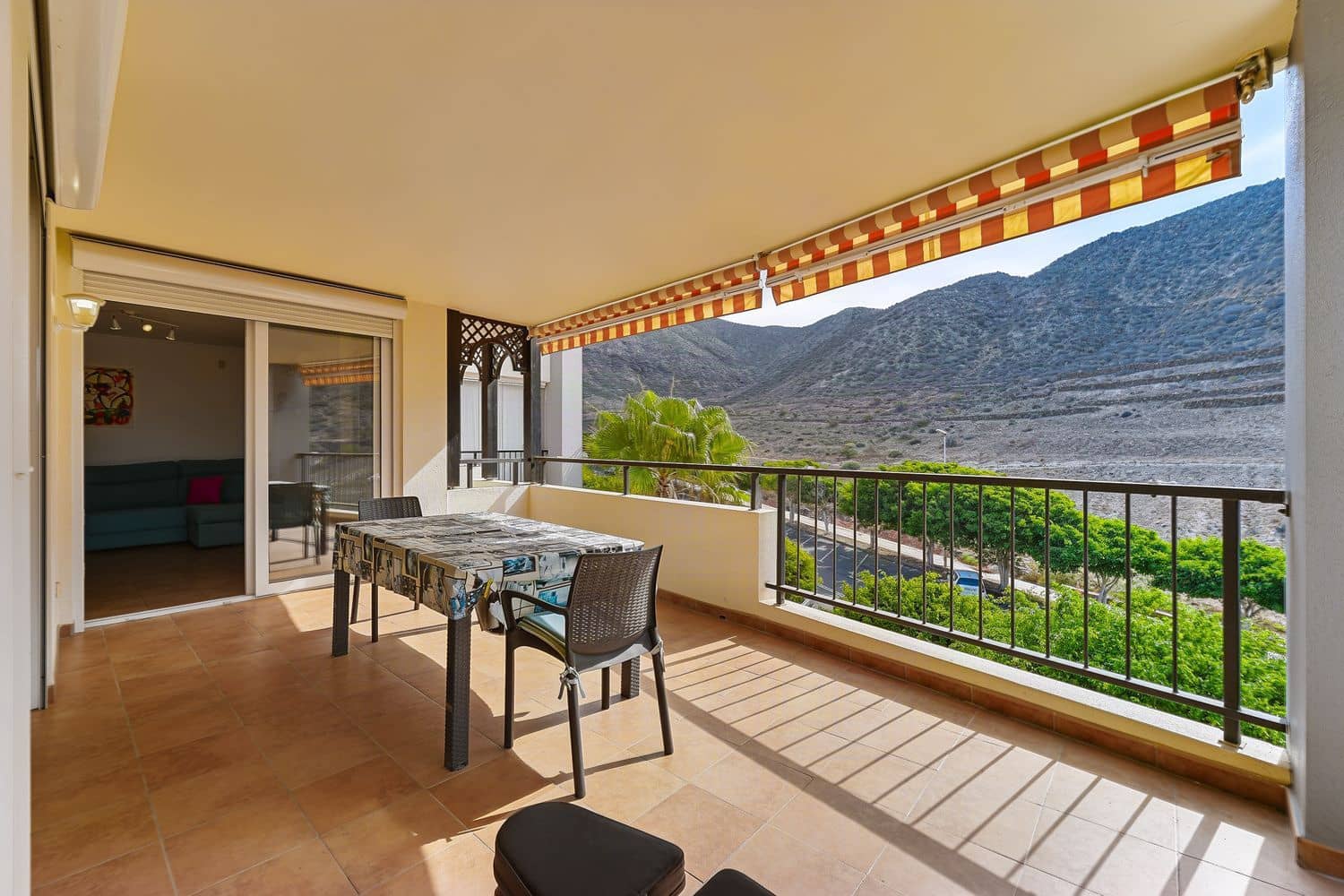 1 soverom Leilighet til salgs i Los Cristianos med svømmebasseng garasje - € 440 000 (Ref: 10158067)