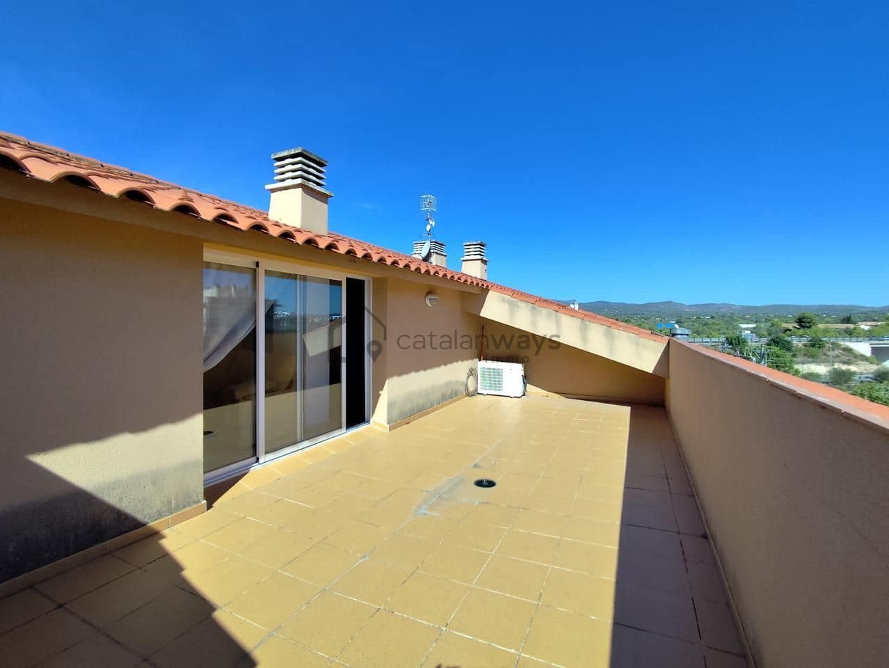 4 slaapkamer Flat te koop in L'Ampolla met zwembad garage - € 285.000 (Ref: 10078938)