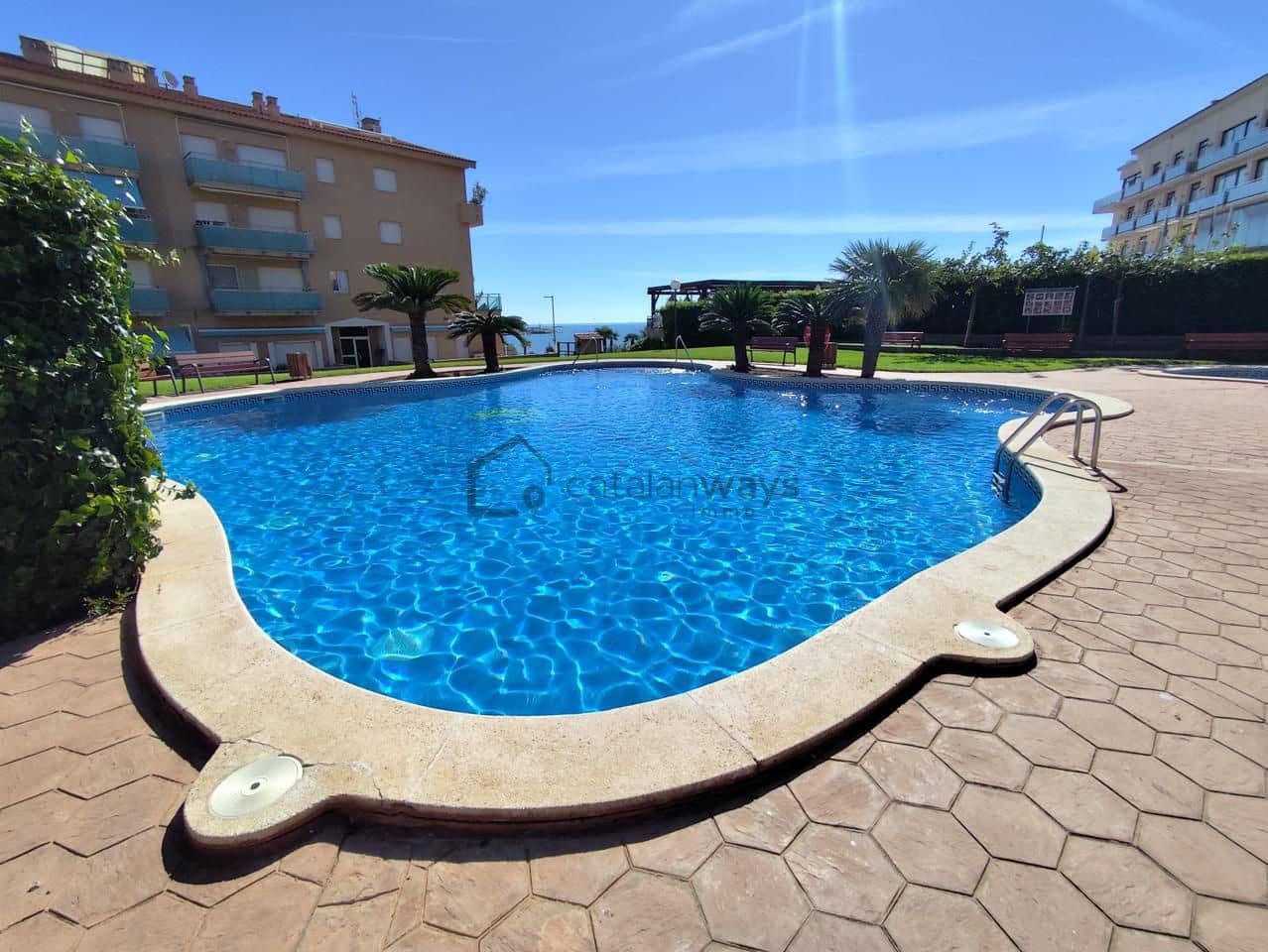 4 slaapkamer Flat te koop in L'Ampolla met zwembad garage - € 285.000 (Ref: 10078938)