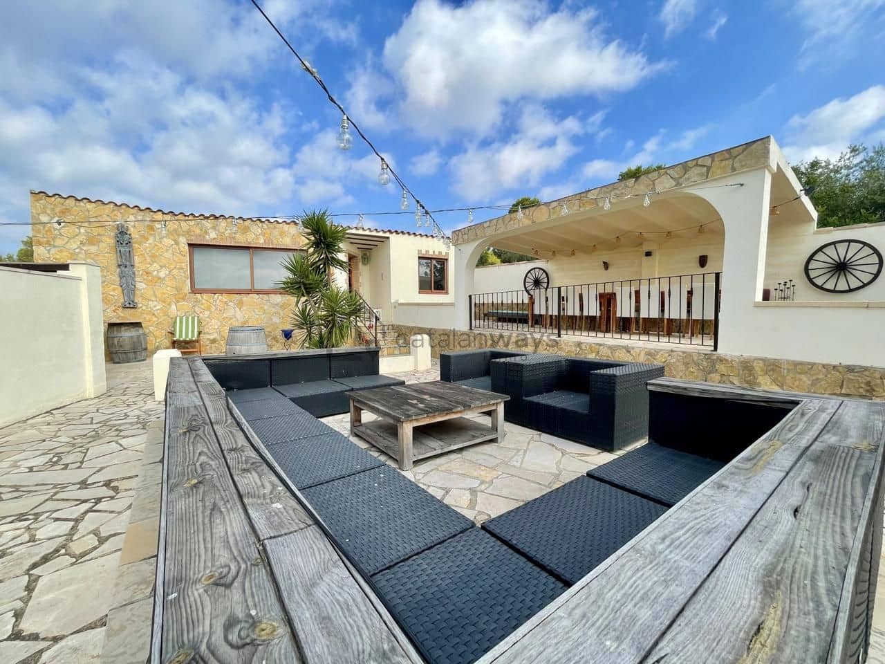 4 soverom Finca/Herregård til salgs i El Perello med svømmebasseng garasje - € 485 000 (Ref: 10153787)
