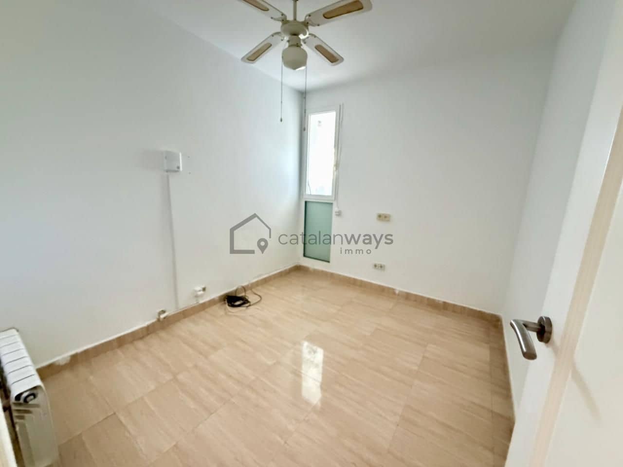 5 bedroom Villa for sale in Tortosa with pool garage - € 360,000 (Ref: 10163331)