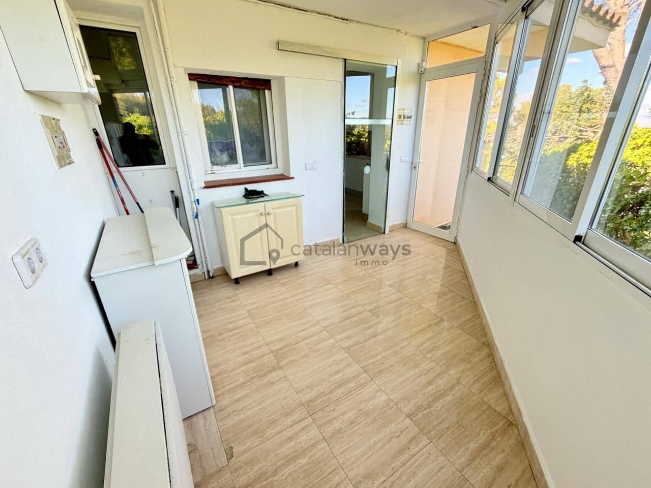 5 bedroom Villa for sale in Tortosa with pool garage - € 360,000 (Ref: 10163331)