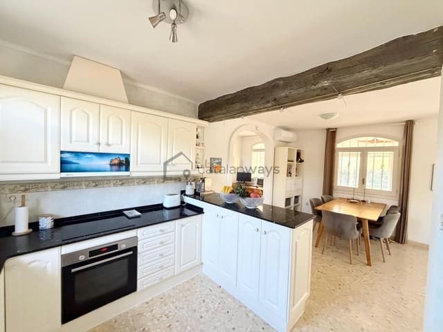 Chalet de 3 habitaciones en L'Ampolla en venta con piscina garaje - 439.000 € (Ref: 10172850)