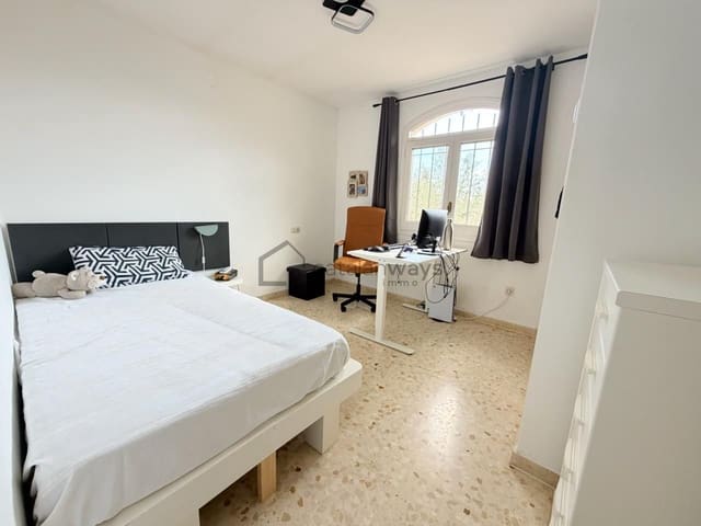 Chalet de 3 habitaciones en L'Ampolla en venta con piscina garaje - 439.000 € (Ref: 10172850)