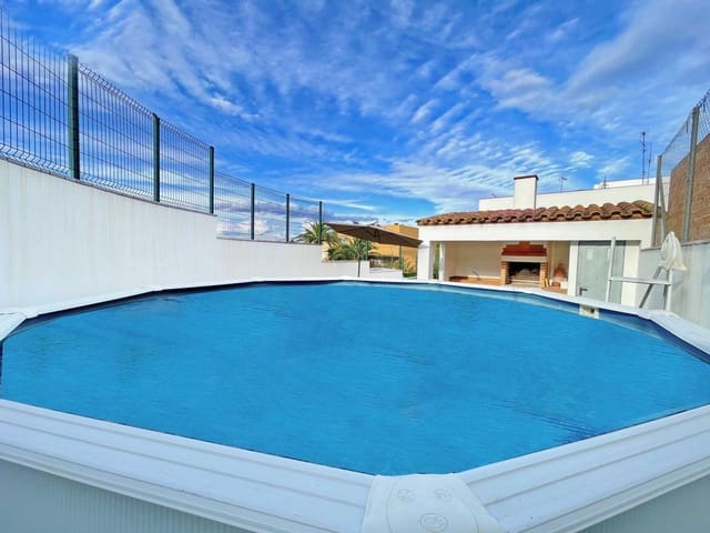 4 bedroom Villa for sale in El Perelló with garage - € 315,000 (Ref: 8444443)