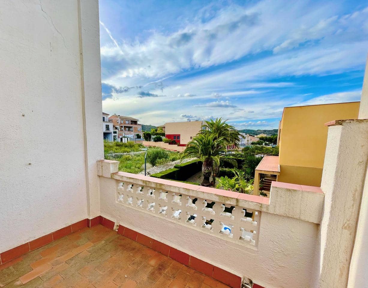 4 bedroom Villa for sale in El Perello with garage - € 315,000 (Ref: 8444443)