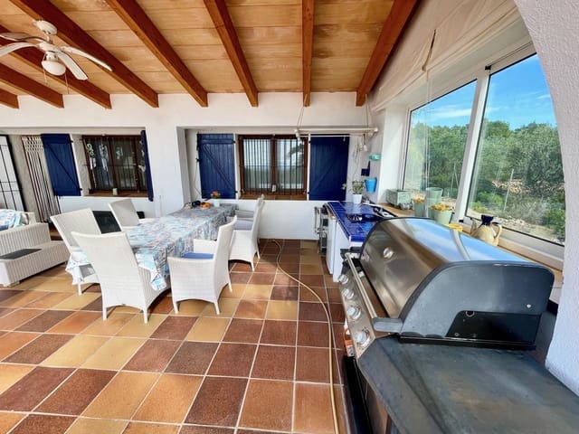 5 soveværelse Finca/Landehus til salg i El Perelló med swimmingpool garage - € 597.000 (Ref: 8645483)