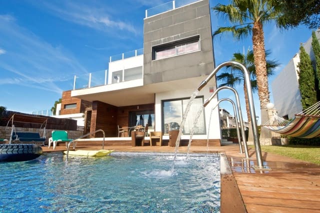 4 bedroom Villa for sale in El Perelló with pool garage - € 1,150,000 (Ref: 8840340)