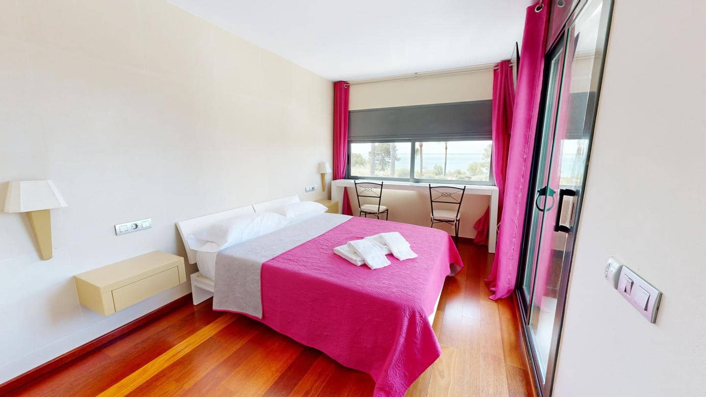 4 soverom Villa til salgs i El Perello med svømmebasseng garasje - € 1 150 000 (Ref: 8840340)