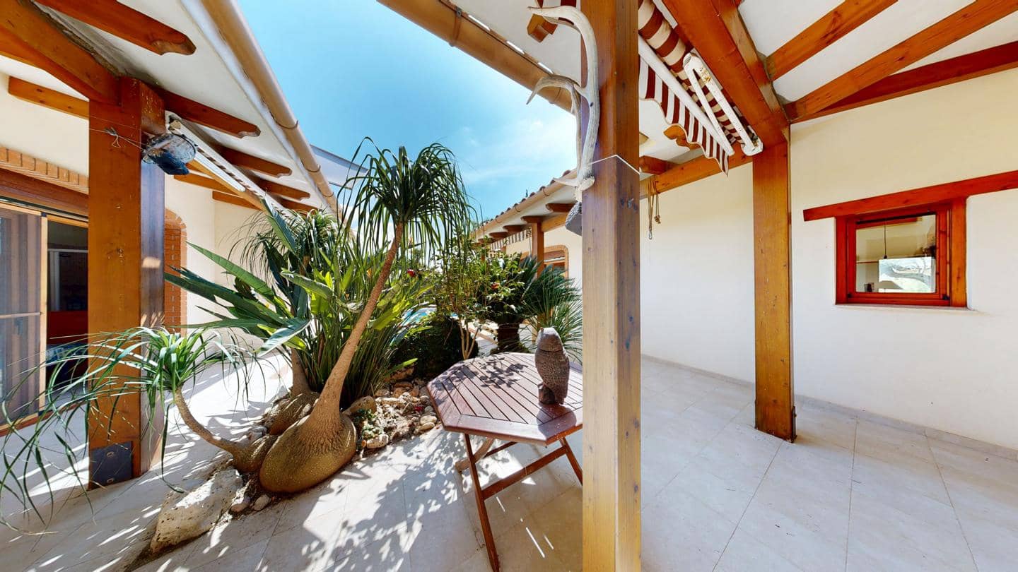 5 bedroom Finca/Country House for sale in Camarles with pool - € 497,000 (Ref: 8920193)