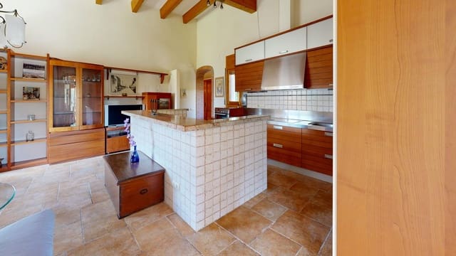 5 bedroom Finca/Country House for sale in Camarles with pool - € 497,000 (Ref: 8920193)