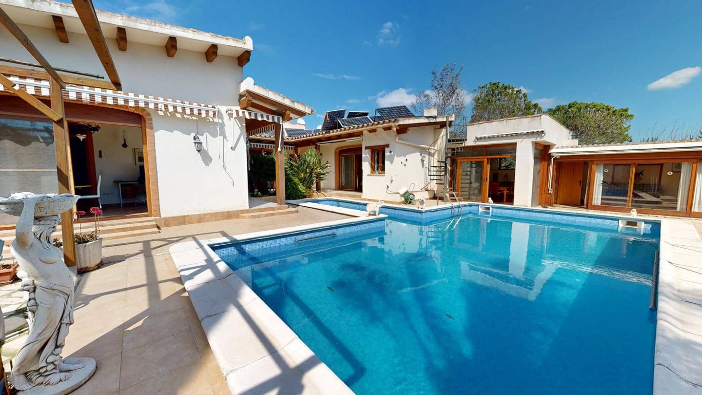 5 bedroom Finca/Country House for sale in Camarles with pool - € 497,000 (Ref: 8920193)