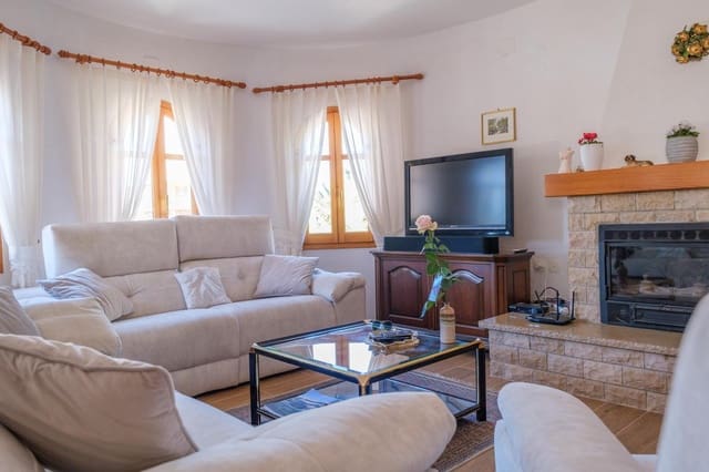 3 slaapkamer Villa te koop in L'Ampolla met zwembad - € 495.000 (Ref: 8956102)