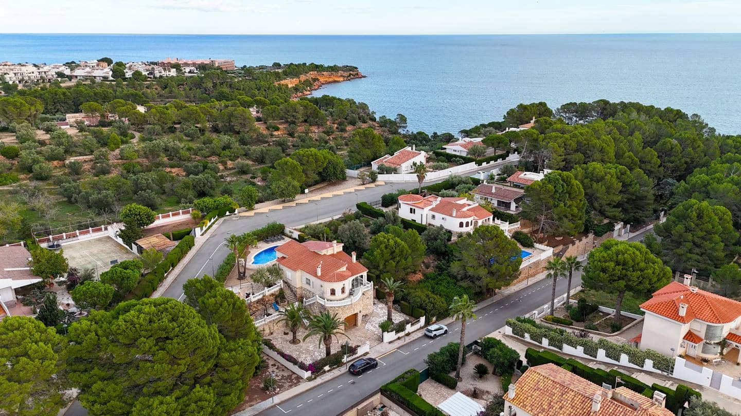 3 soveværelse Villa til salg i L'Ampolla med swimmingpool - € 495.000 (Ref: 8956102)