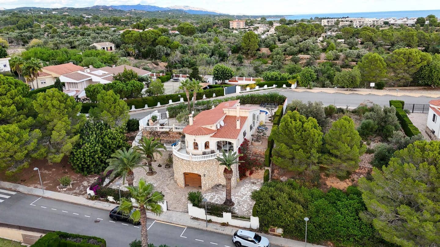 3 soveværelse Villa til salg i L'Ampolla med swimmingpool - € 495.000 (Ref: 8956102)